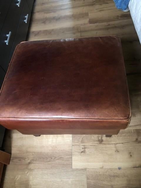 Erg mooie schapenleren hocker/poef, Ophalen, 50 tot 75 cm, Leer, Zo goed als nieuw