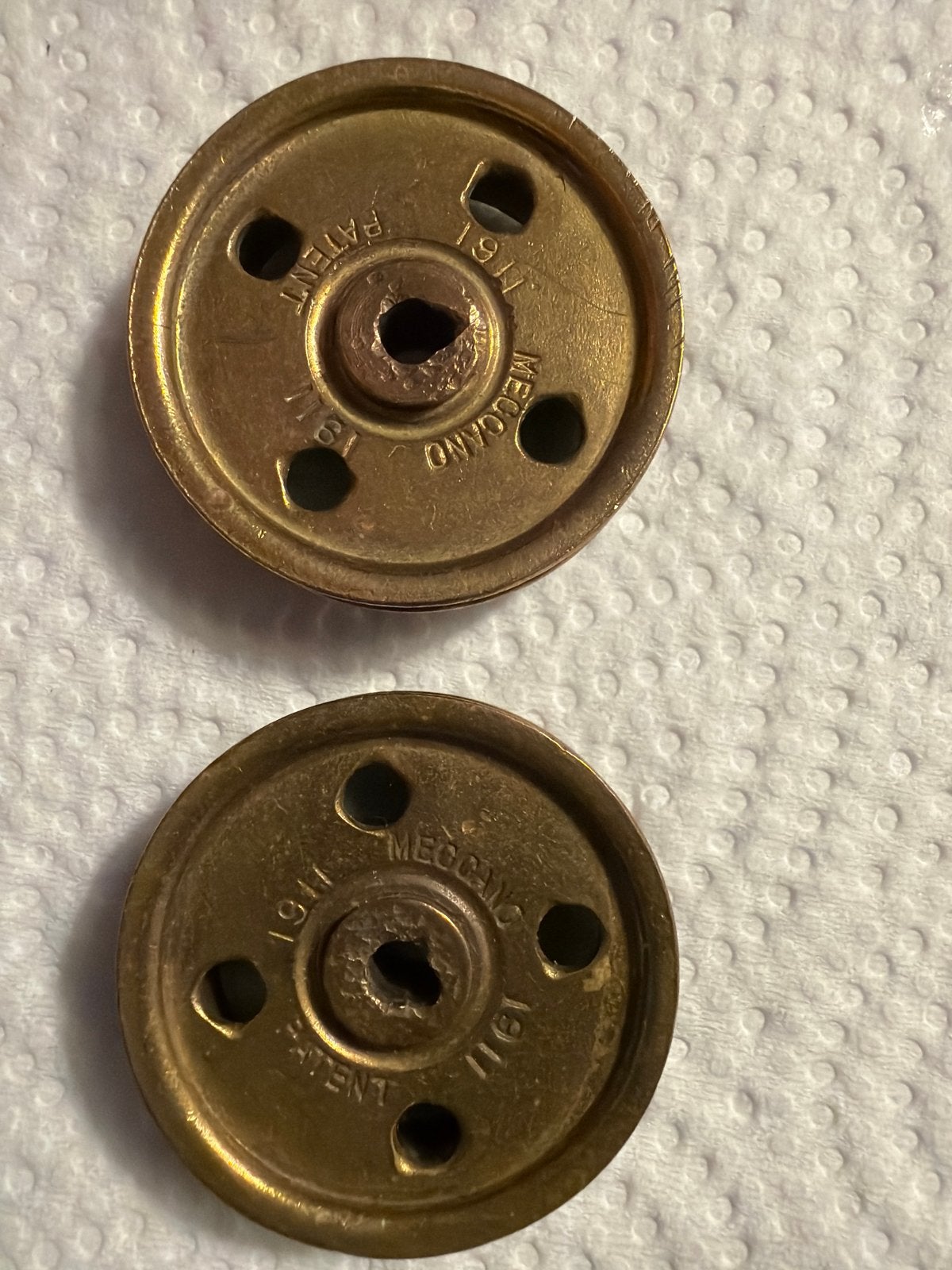 Meccano 2X onderdeel #20 uit 1911 - Slotted Boss (2 stuks), Ophalen of Verzenden