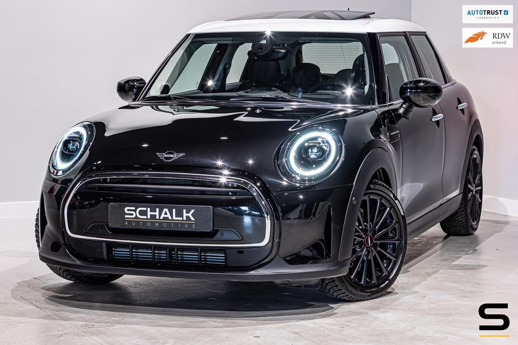 Mini Mini 1.5 Cooper Camden Plus Edition|Pano|HUD|H&K|Cam, Auto's, Mini, 136 pk, Adaptive Cruise Control, Zwart, Leder