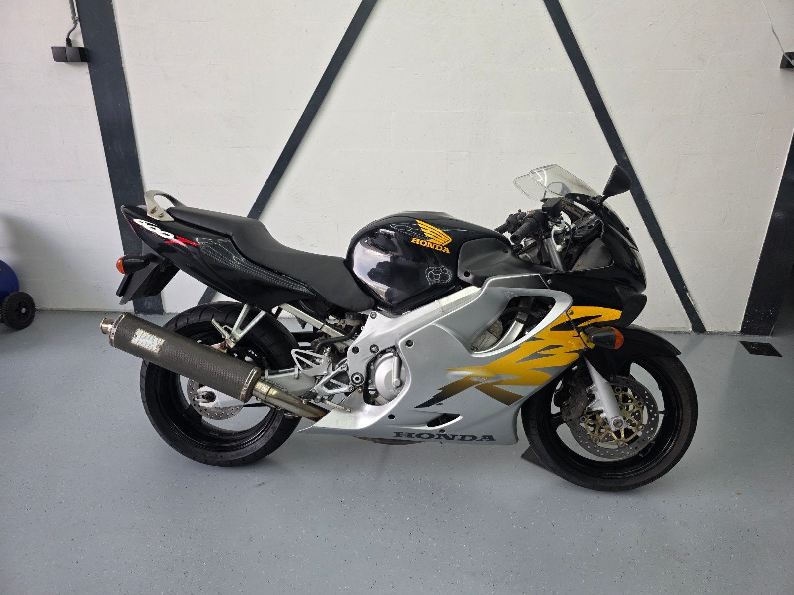Honda CBR 600 F Sportmotor - Zwart/Geel, Honda, Kerkerheidestraat 10, 4 cilinders, Bedrijf