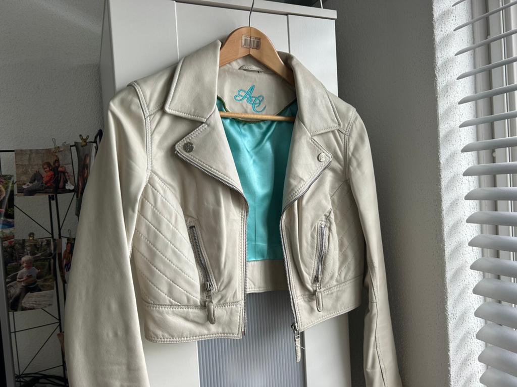 Stijlvol Leren Jasje Armani maat S, Ophalen of Verzenden, Zo goed als nieuw, Maat 36 (S), Beige