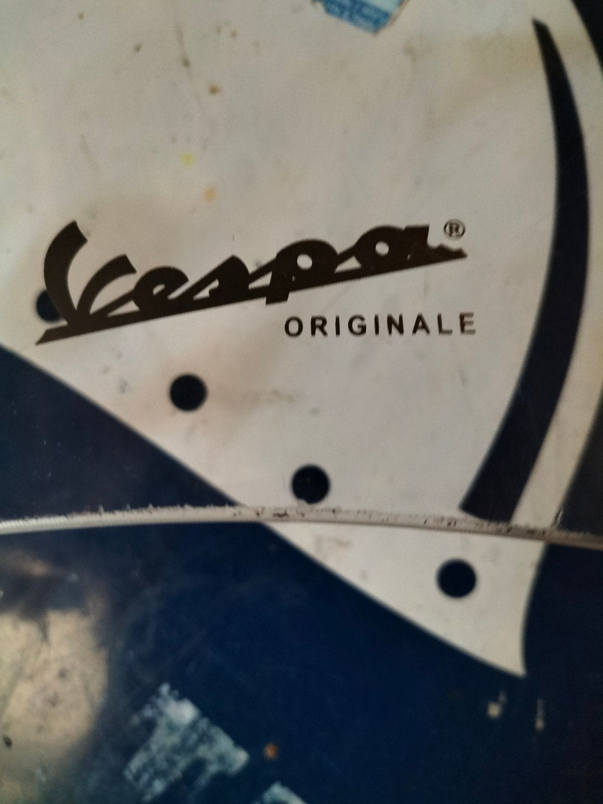 Windscherm voor een Vespa scooter, Ophalen, Benzine