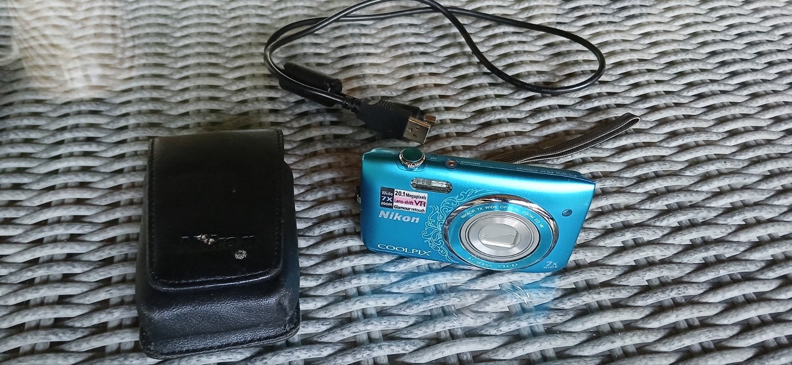 Nikon coolpix s3500, Audio, Tv en Foto, Fotocamera's Digitaal, Ophalen of Verzenden, Zo goed als nieuw, Nikon, 8 keer of meer