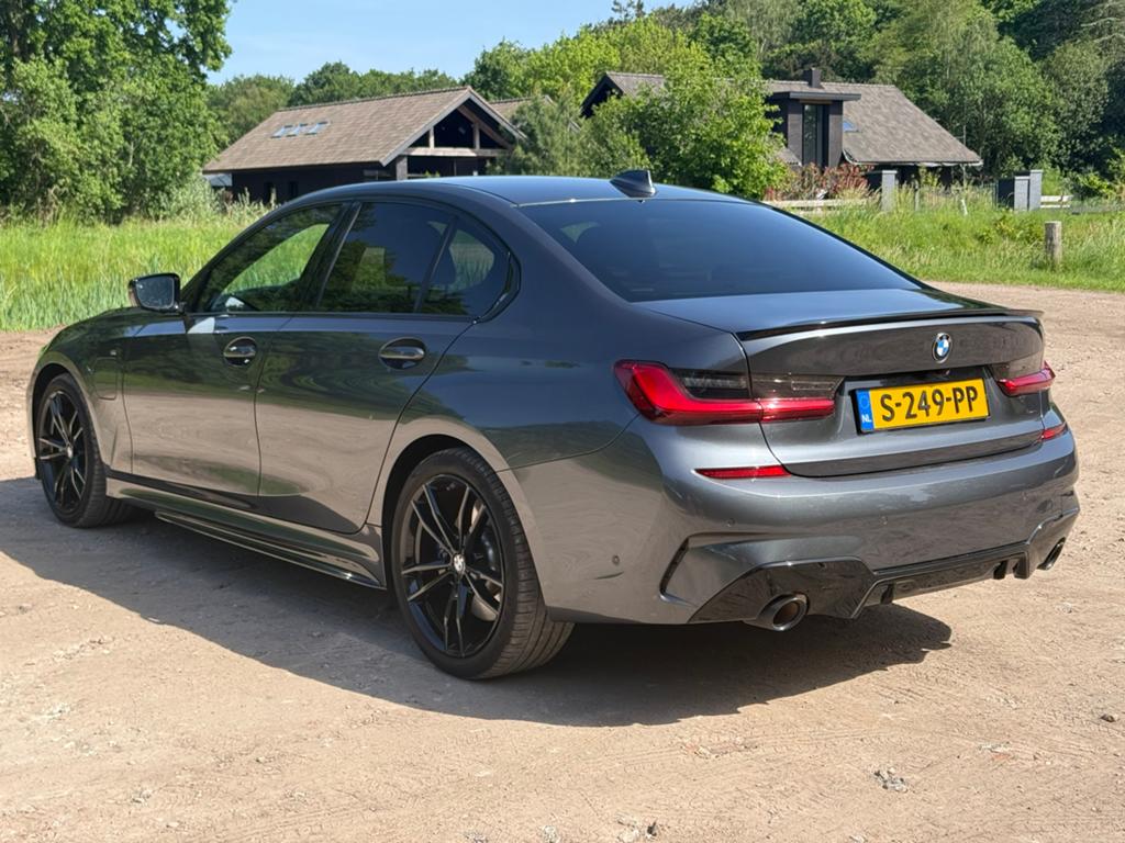 BMW 3-Serie 330e 292pk Aut 2019 Grijs, 1998 cc, Achterwielaandrijving, Sedan, 3-Serie