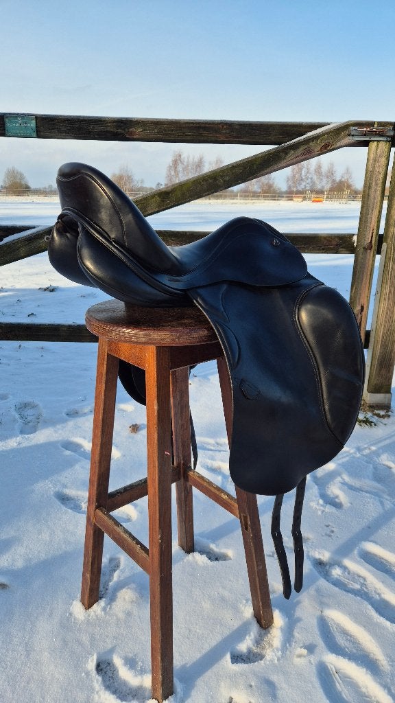 Prestige Doge dressuurzadel, Dieren en Toebehoren, Dressuur, M (17 inch), Prestige, Ophalen of Verzenden