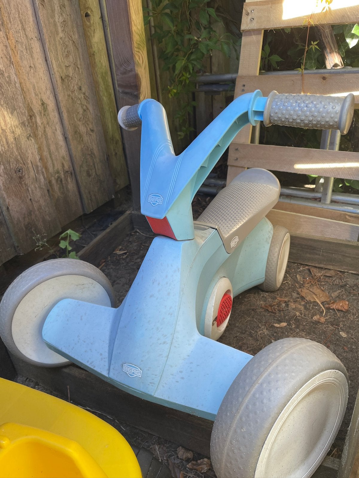 Berg GO 2 Loopauto blauw, Kinderen en Baby's, Speelgoed | Buiten | Voertuigen en Loopfietsen, Ophalen, Gebruikt, Loopvoertuig
