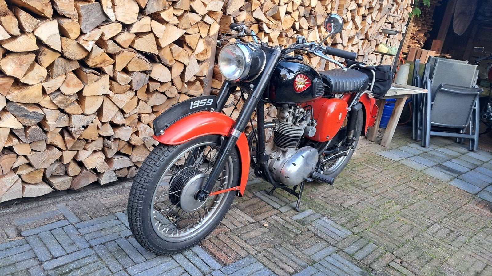 BSA C15  en Honda XBR 500, Motoren