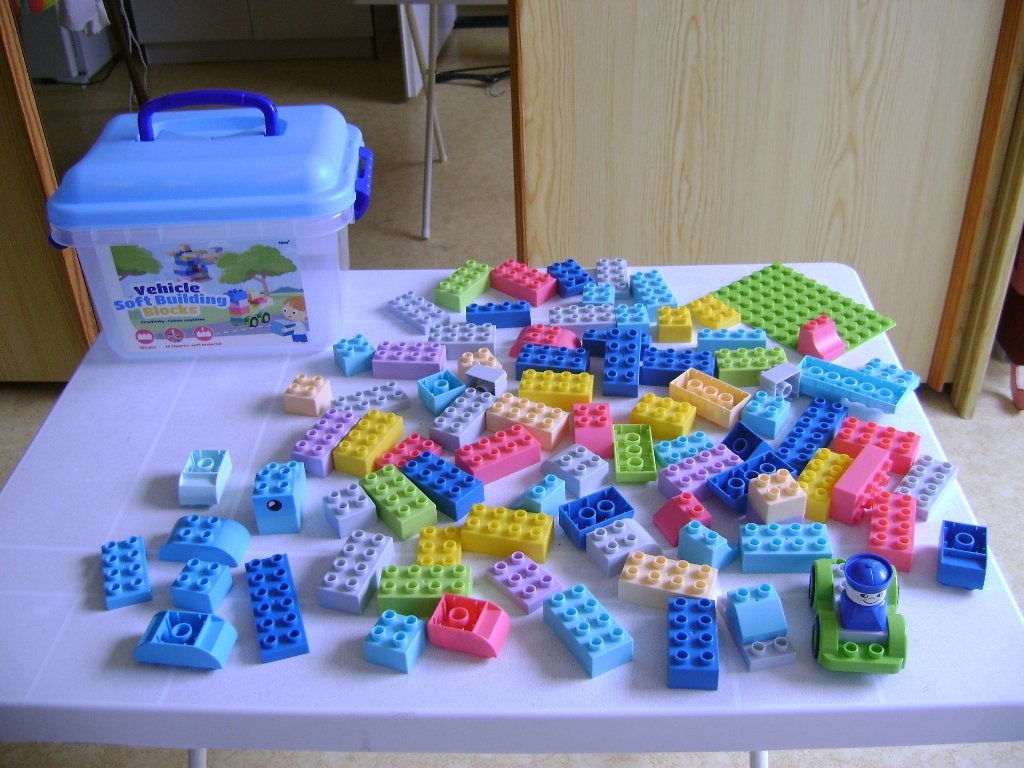 bak met 90 soft building blokken past ook op lego en wat ext, Ophalen of Verzenden, Zo goed als nieuw, Overige merken