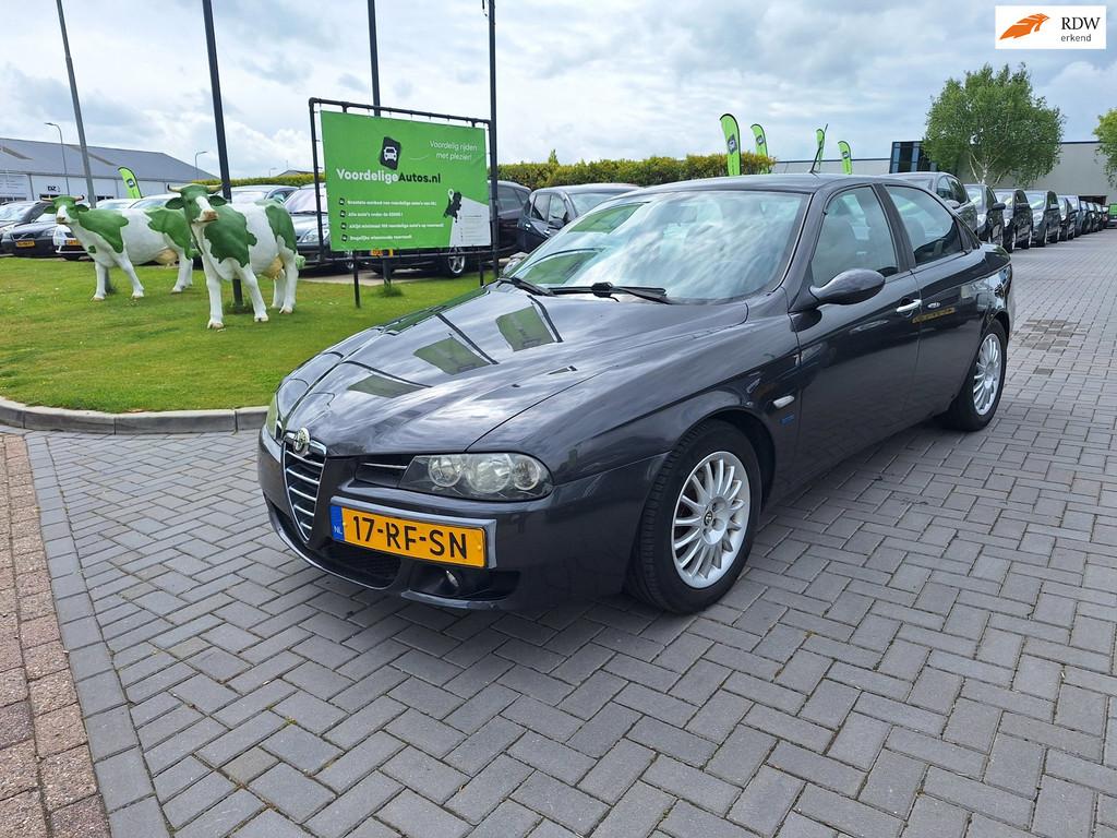 Alfa Romeo 156 1.8 T.Spark Distinctive / Leuke auto / APK ma, Auto's, Alfa Romeo, Voorwielaandrijving, Gebruikt, 4 cilinders, Bedrijf