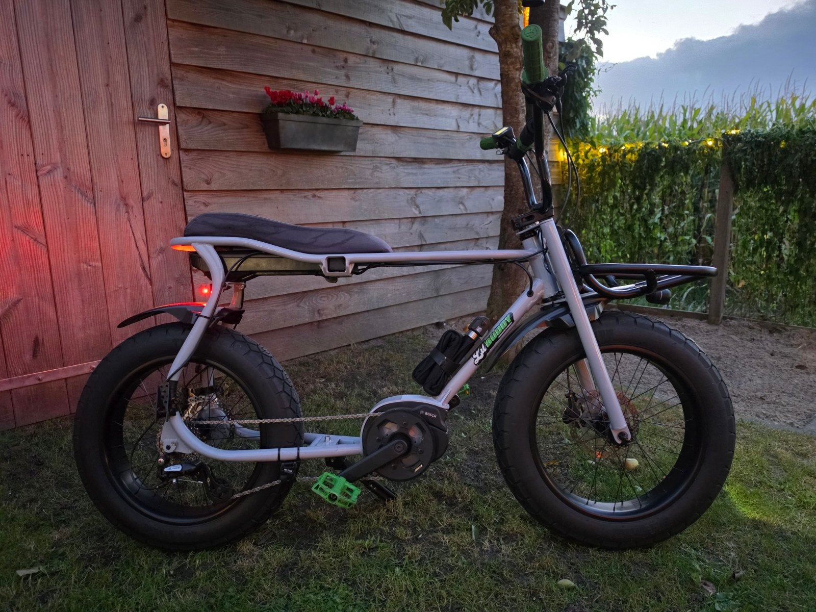 Ruff Cycles Lil Buddy fatbike Bosch middenmotor 1467 KM, Ophalen, Zo goed als nieuw, 50 km per accu of meer, Overige merken