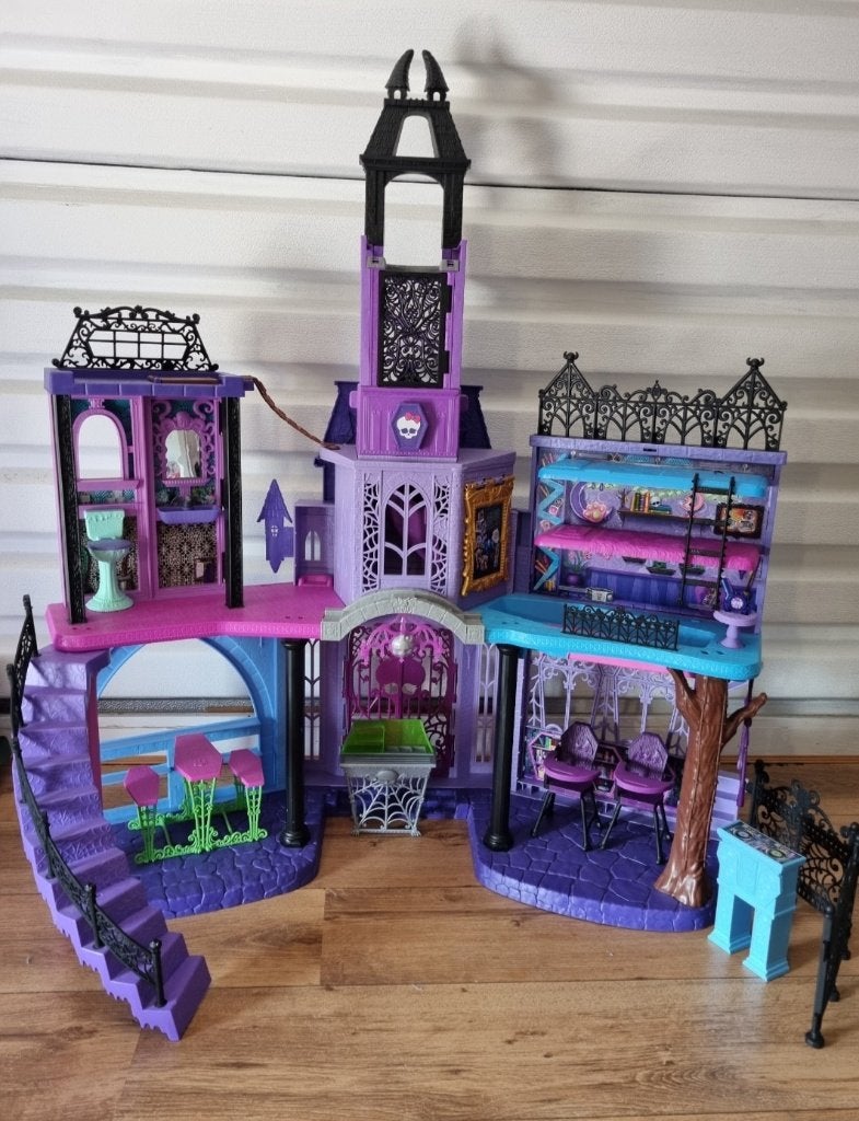 Monster High Griezelhuis Speelset, Ophalen, Gebruikt, Meisje