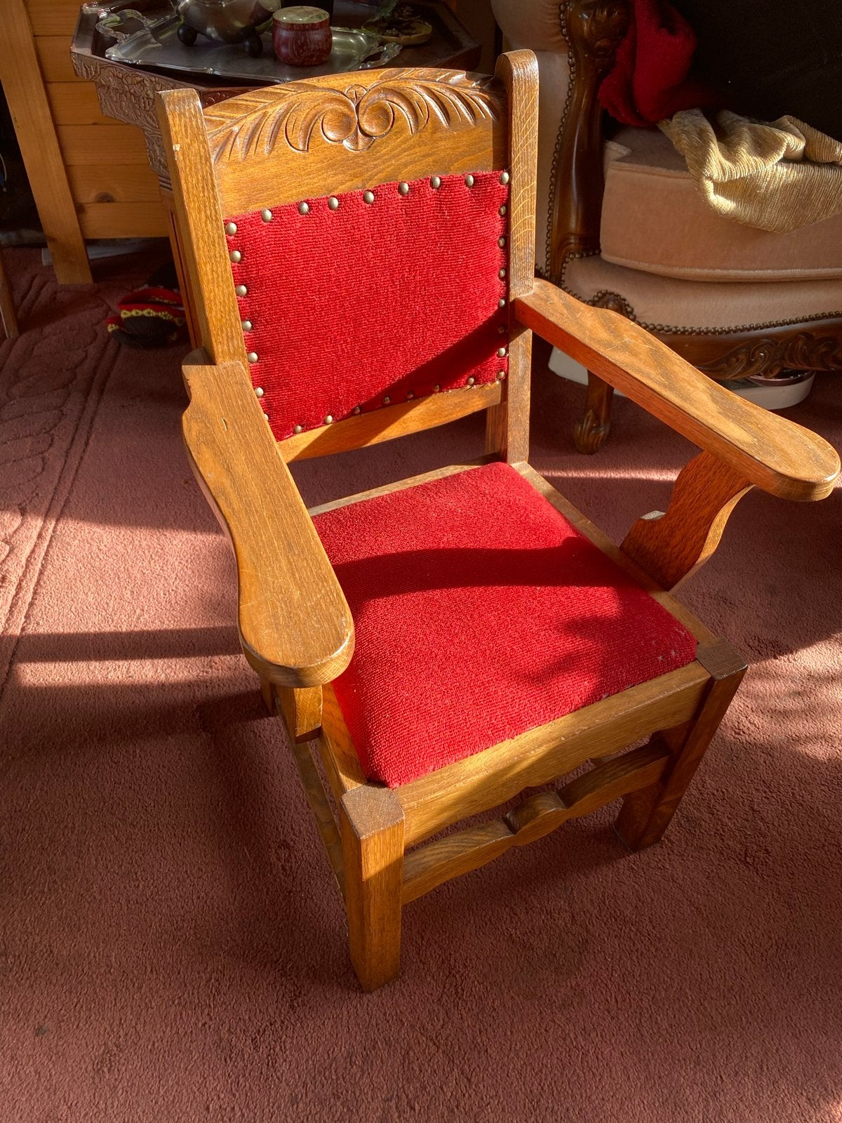 Antieke houten kinderstoel met rode bekleding, Ophalen