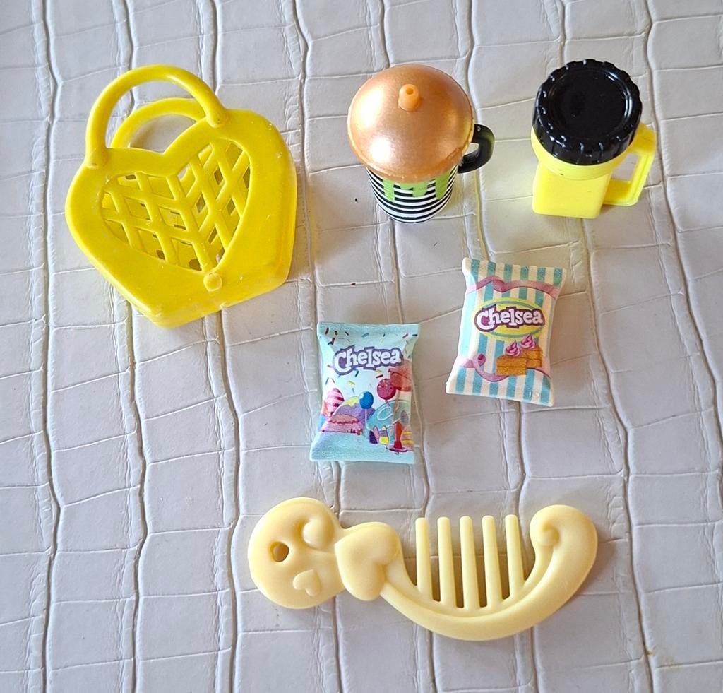 Barbie Chelsea accessoires set: tas, kam, bekers, snacks, Ophalen of Verzenden, Gebruikt, Overige typen