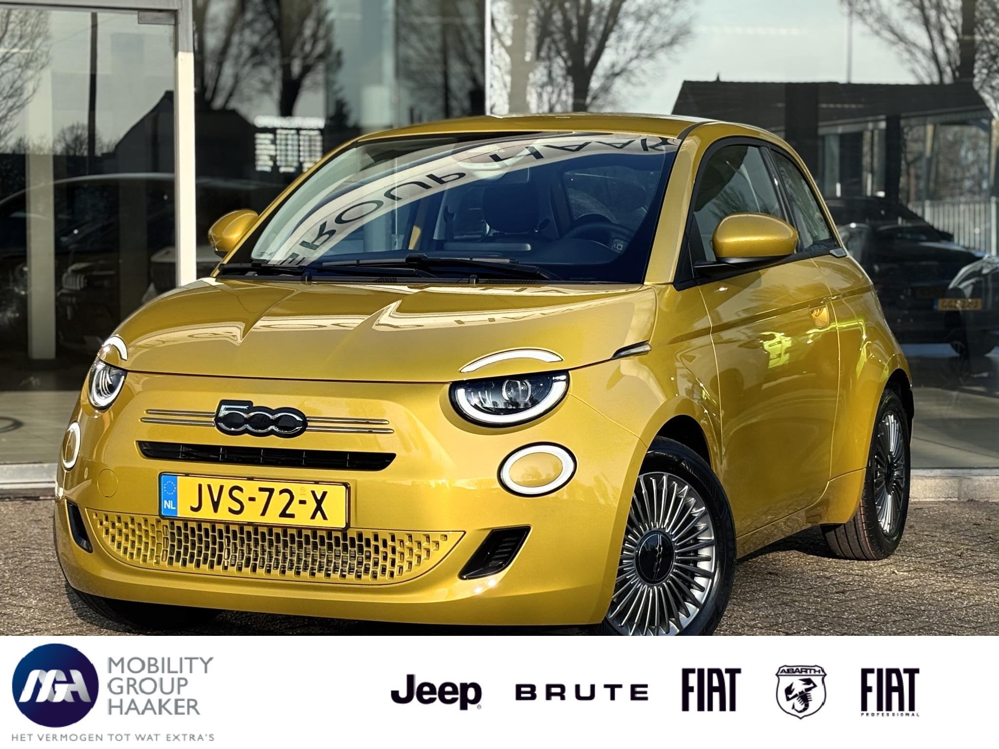 Fiat 500 1.0 Hybrid Torino Launch Edition, Stof, Euro 6, 4 stoelen, Bedrijf