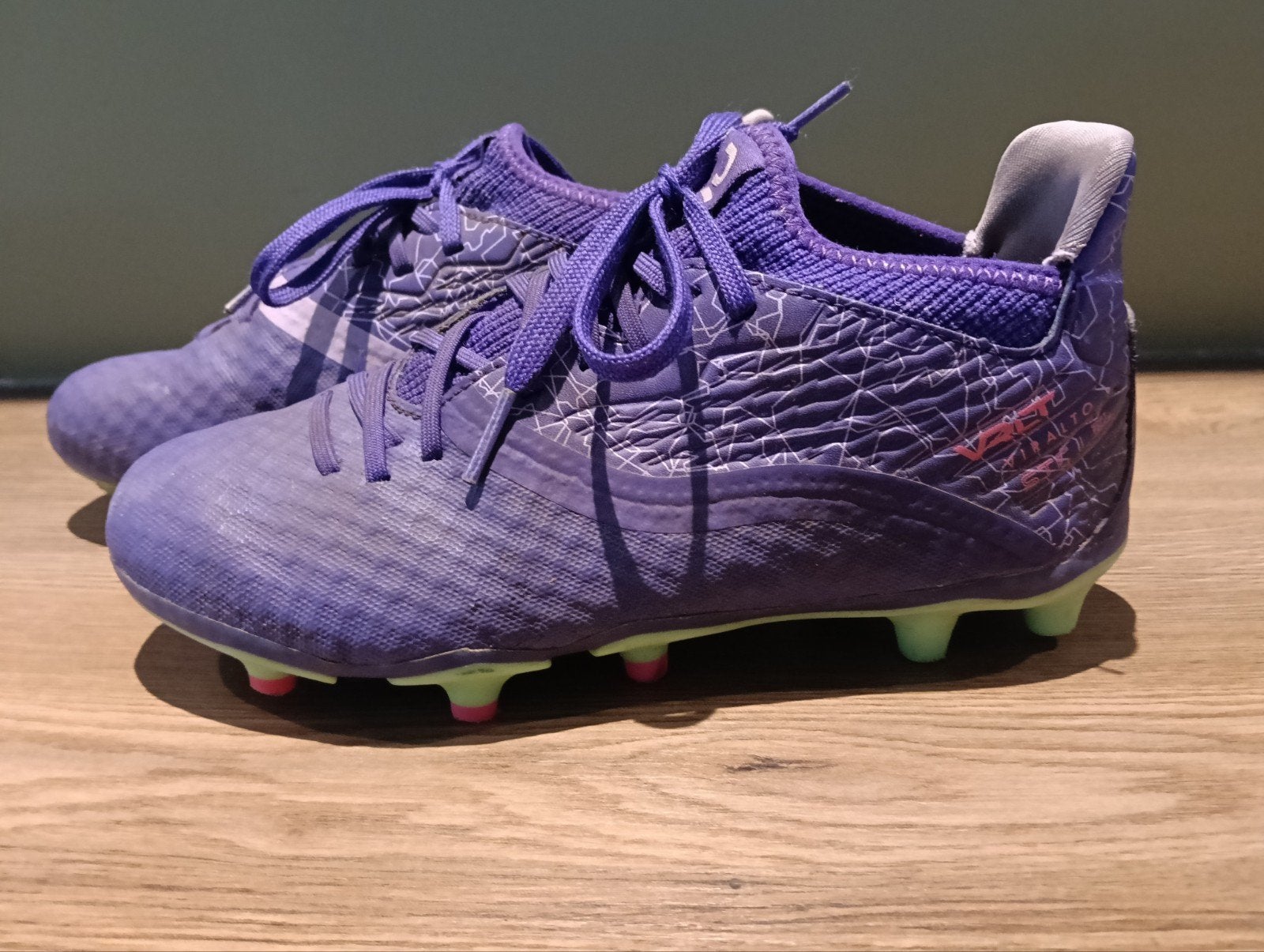 Kipsta Voetbalschoenen Maat 34 - Paars, Gebruikt, Meisje, Sportschoenen, Kipsta
