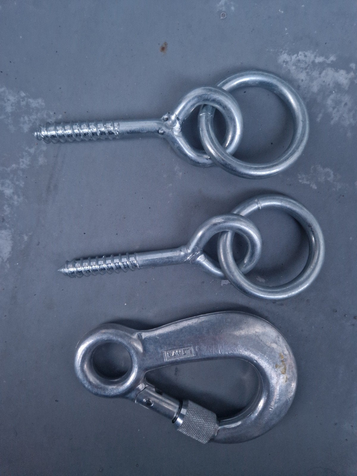 Kamet karabijnhaak en 2 oogschroeven., Ophalen of Verzenden, Nieuw, Schroeven
