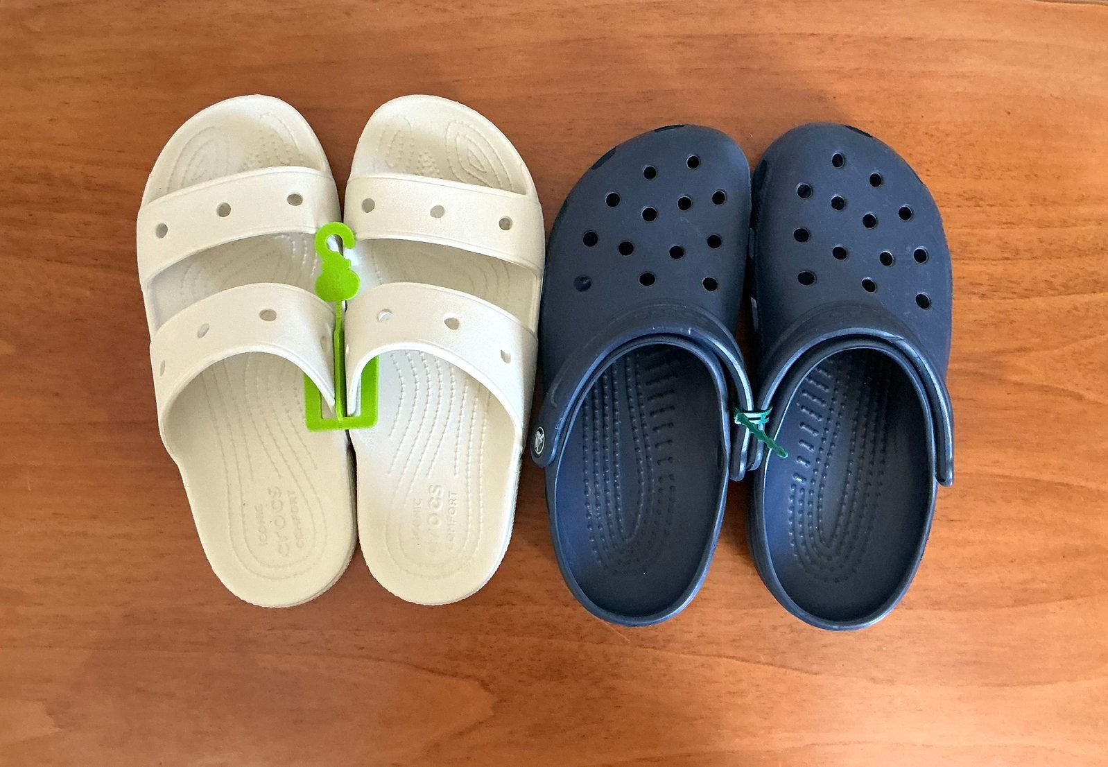 2 x Crocks 1 x Slippers maat: 41-42  1 x Classic maat 39-40., Ophalen of Verzenden, Zo goed als nieuw, Blauw