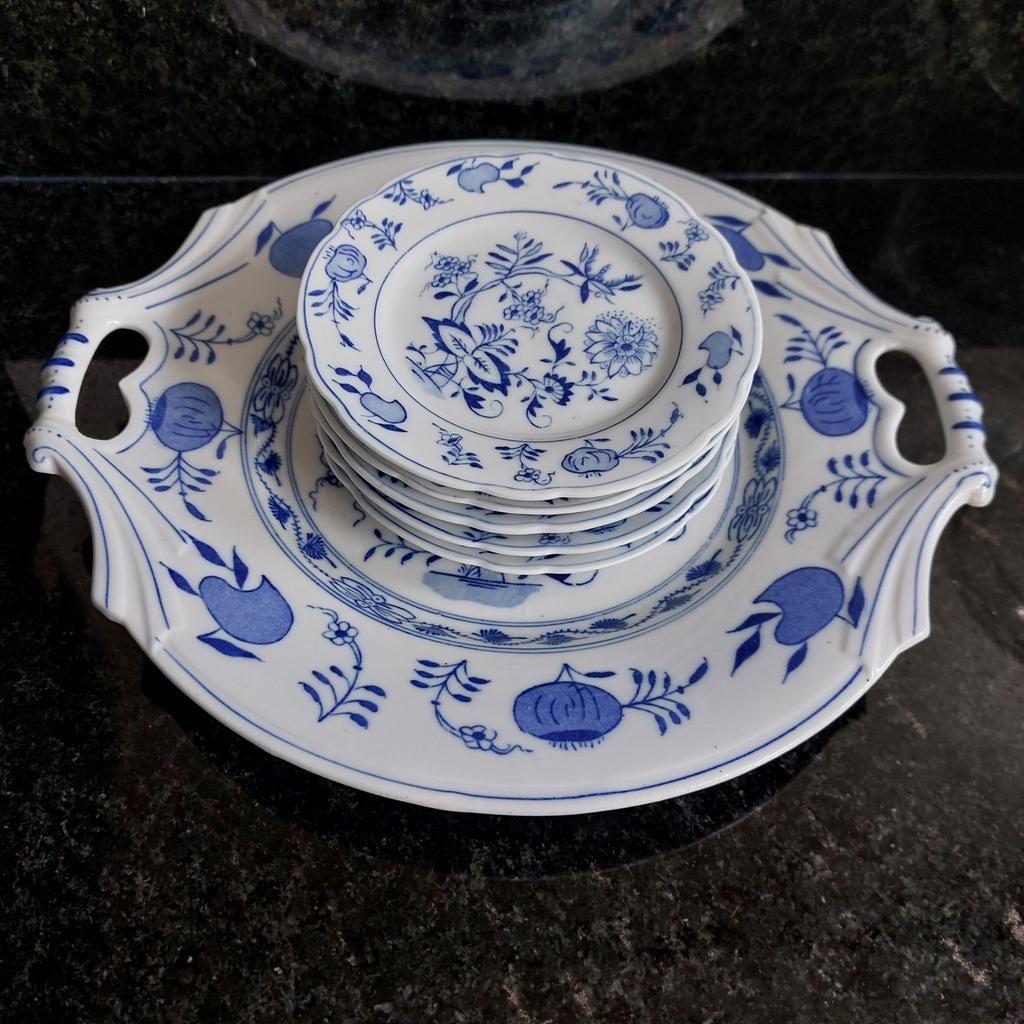 Blauw-wit porseleinen schaal met handvatten en schoteltjes, Ophalen of Verzenden