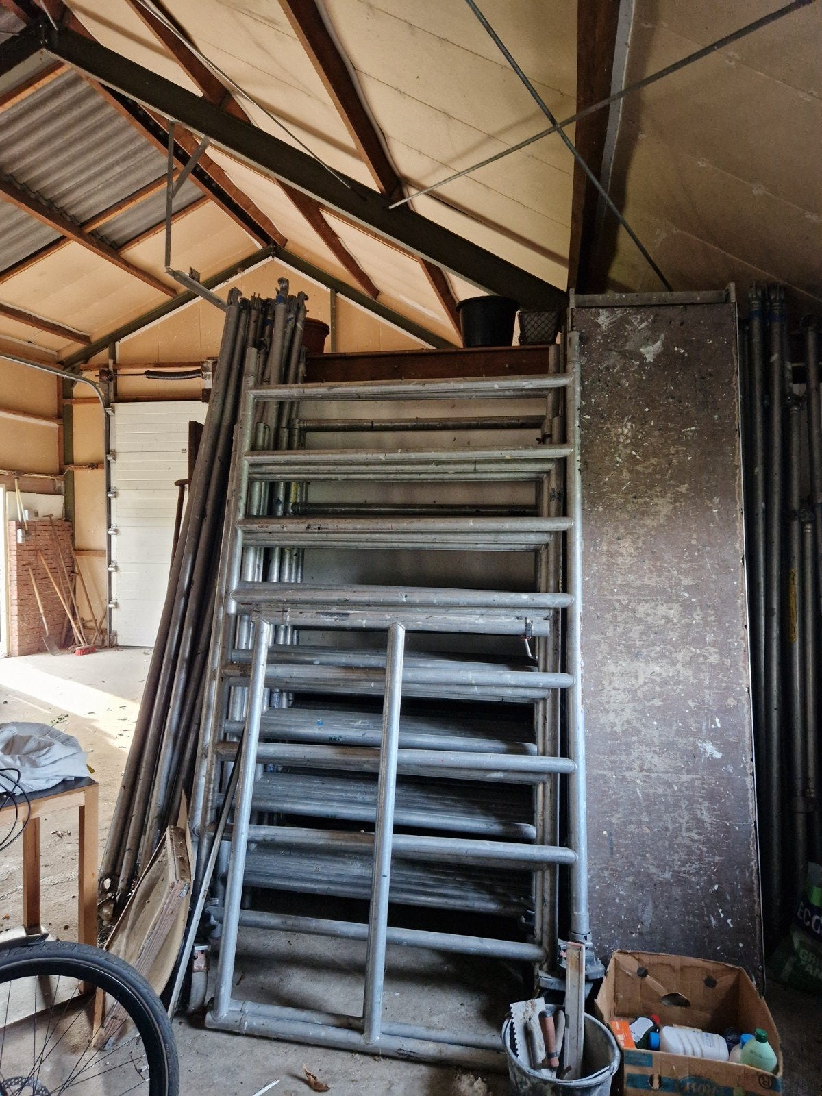 Foto 2 van 2 sets aluminium steigers 6m en 10m - Altrex en Instant Span
