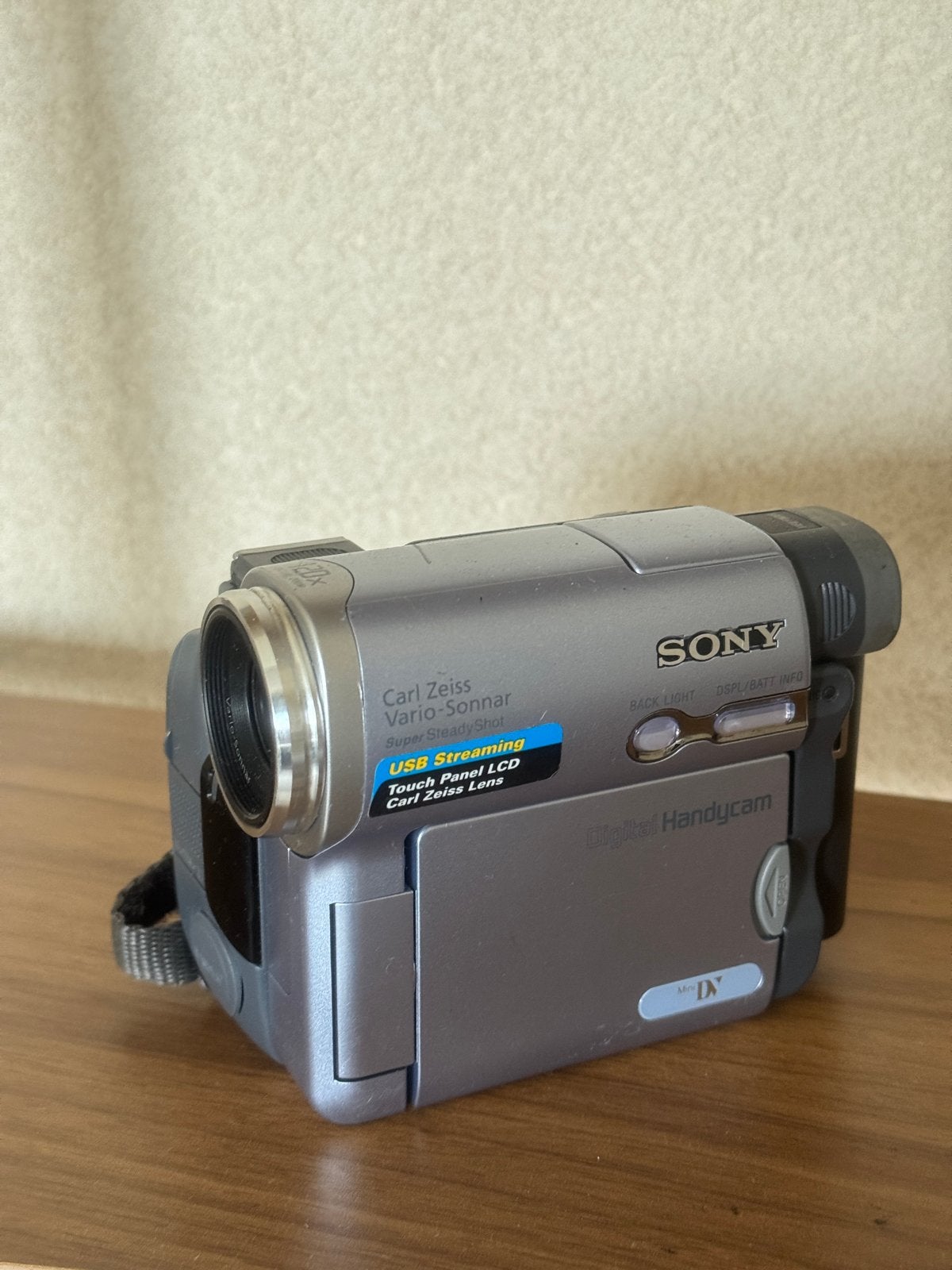 Sony DCR TRV 14E ‘NIGHTSHOT’ Mini DV Camcorder met Lader, Ophalen, Mini dv, Gebruikt, Sony