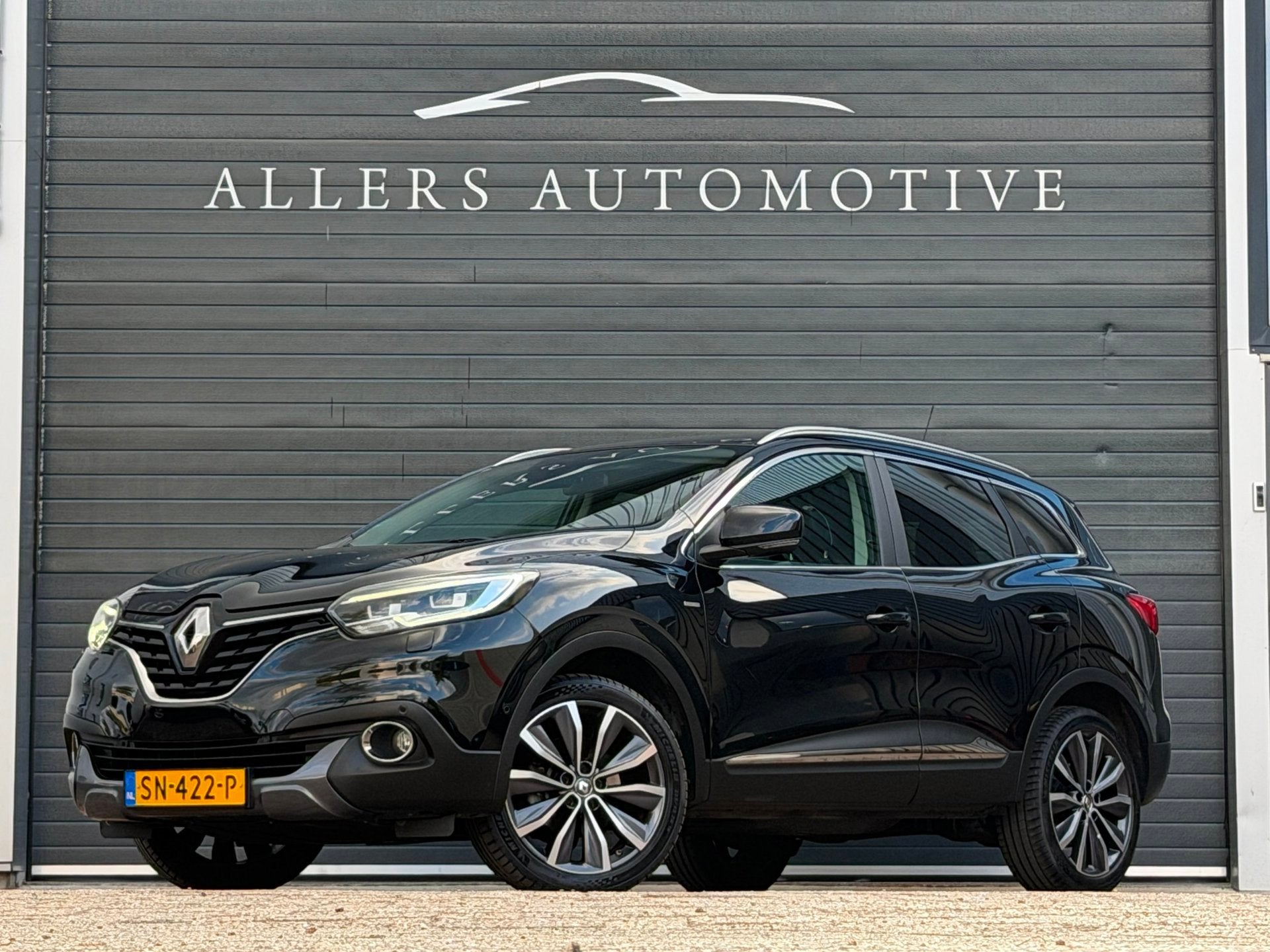 Renault Kadjar 1.6 TCe Bose|CAMERA|STOELVERWARMING|19", Voorwielaandrijving, 4 cilinders, Leder en Stof, Handgeschakeld