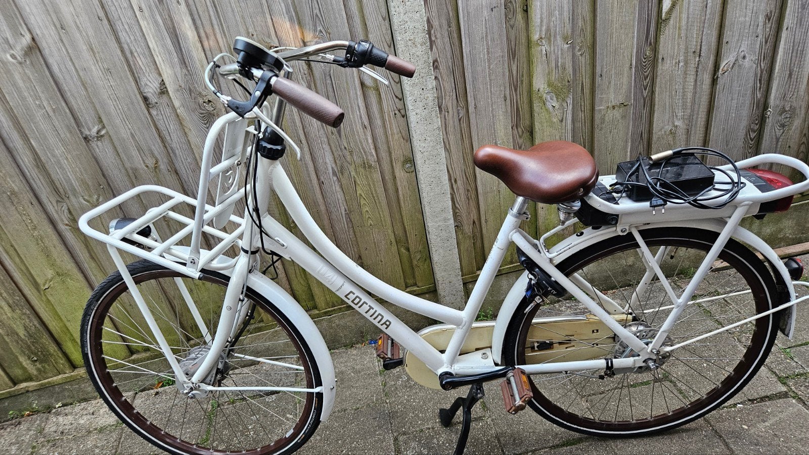 cortina u4 transport  elektrische damesfiets, Fietsen en Brommers, Elektrische fietsen, 47 tot 51 cm, Ophalen of Verzenden, Zo goed als nieuw