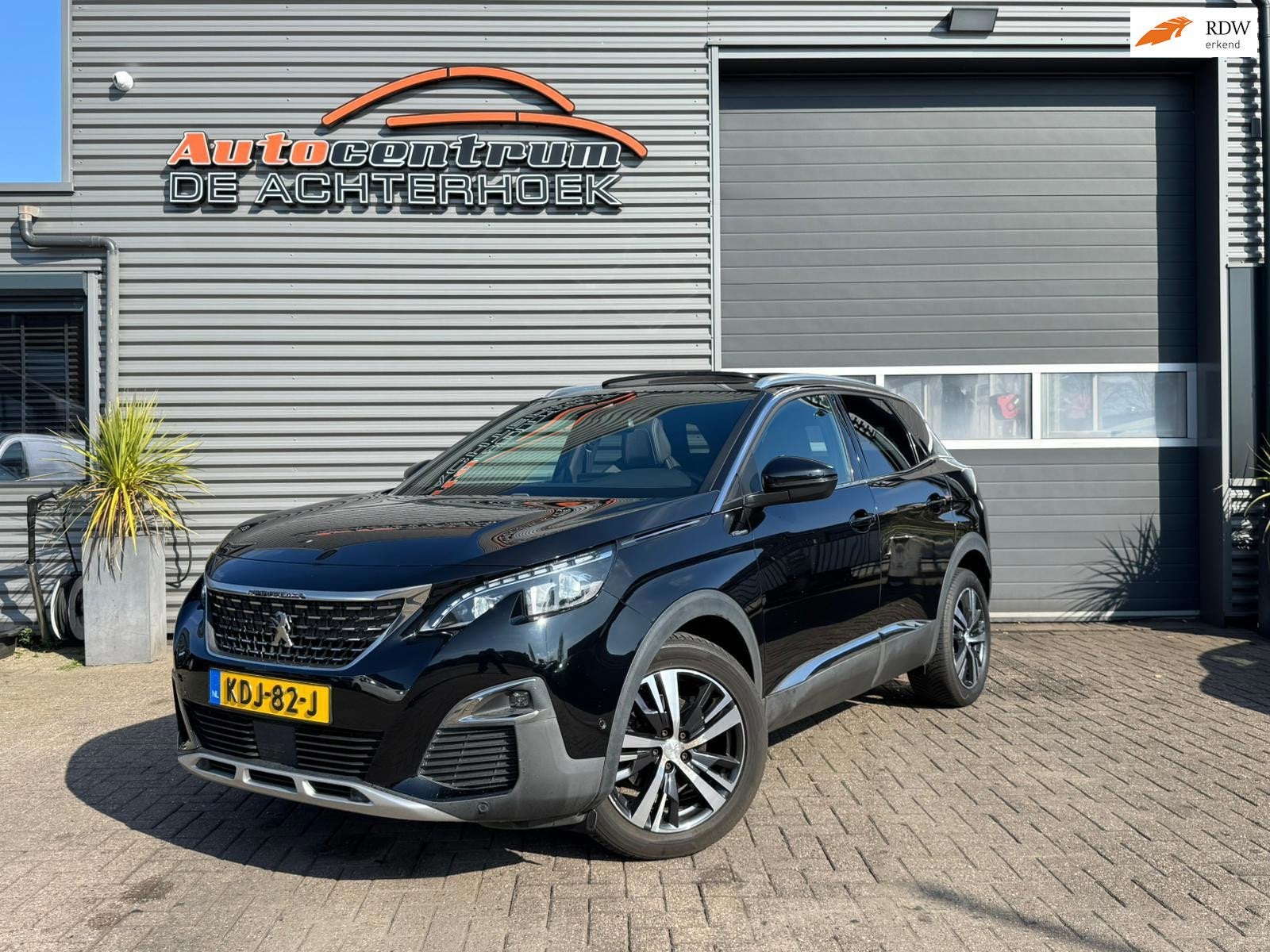 Peugeot 3008 1.2 PureTech GT Line | PANO | Keyless, Auto's, Voorwielaandrijving, 1325 kg, Gebruikt, Zwart