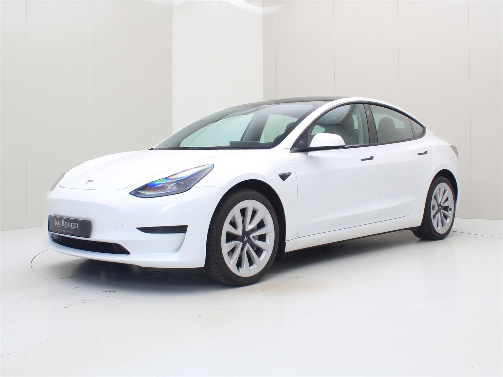 Tesla Model 3 Standard RWD Plus FACELIFT 94,9% SoH [ AMD RYZ, Auto's, Automaat, Dealer onderhouden, Gebruikt, Zwart