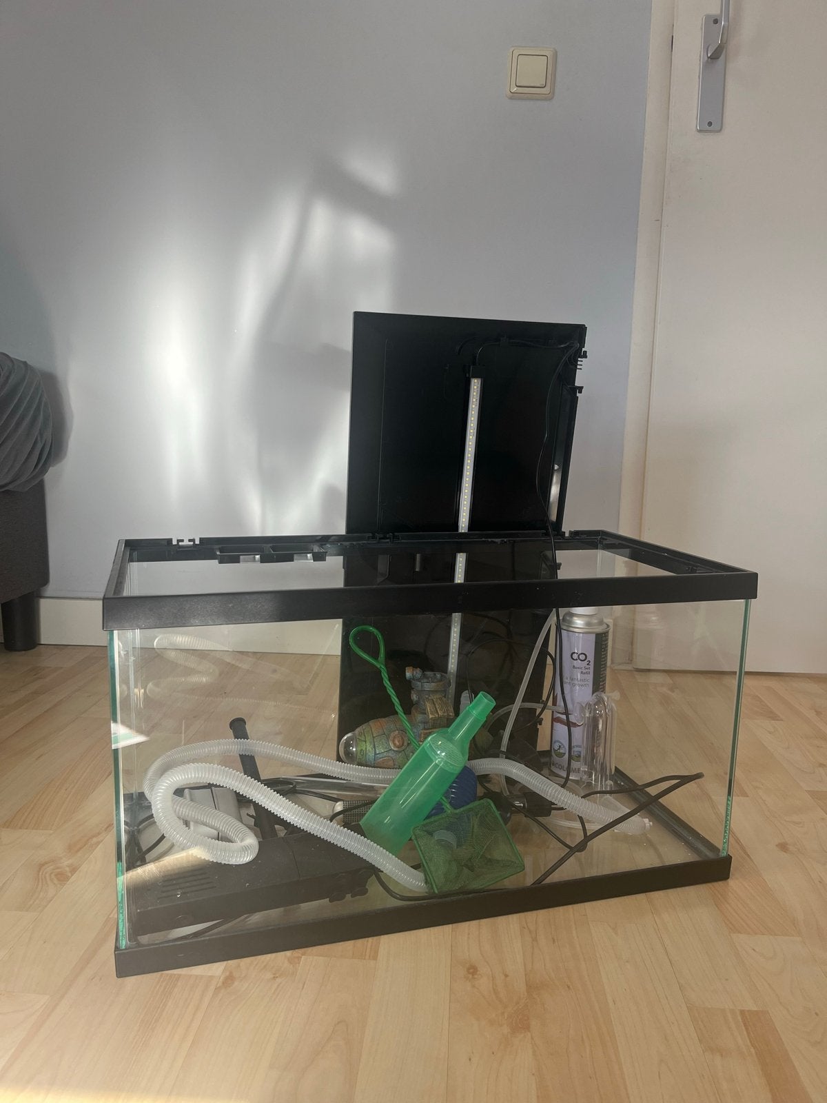 Complete aquarium set, Ophalen, Pomp, Zo goed als nieuw, Aquariummeubel
