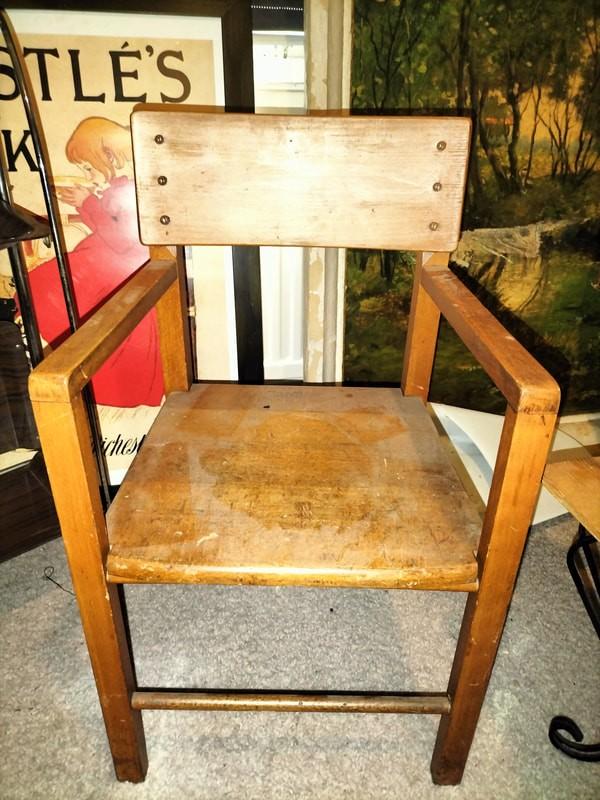 Vintage houten stoel met armleuningen, Antiek en Kunst, Antiek | Meubels | Stoelen en Banken, Ophalen of Verzenden