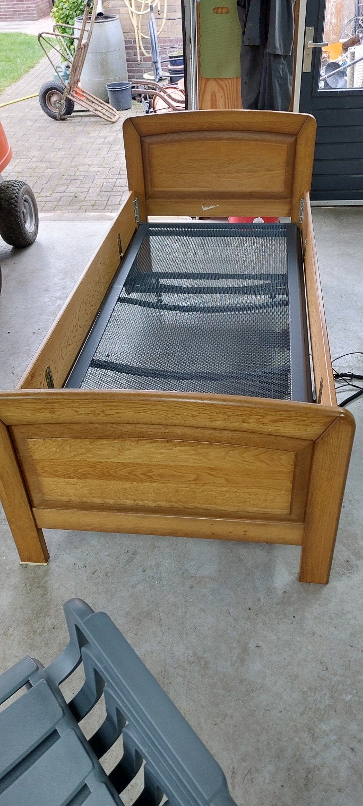 Eenpersoonsbed  met verstelbare bodem, Verstelbaar, 90 cm, Eenpersoons, Bruin