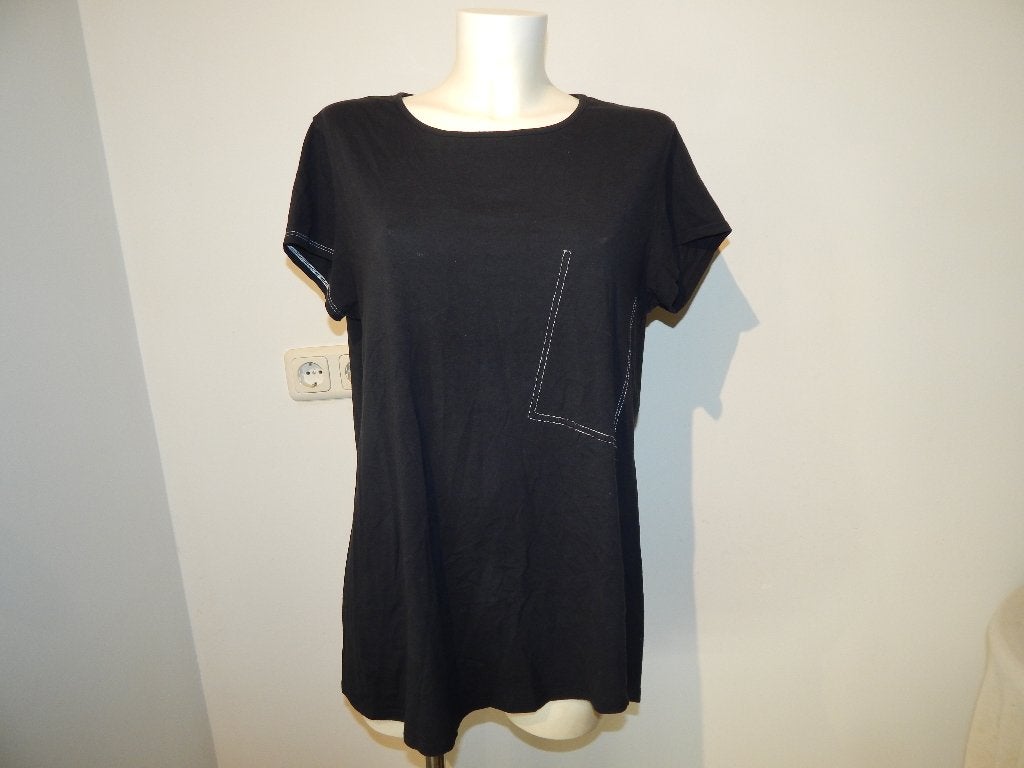 Sarah Pacini zwart shirt witte accenten merk band rug L, Sarah Pacini, Zwart, Maat 42/44 (L), Ophalen of Verzenden