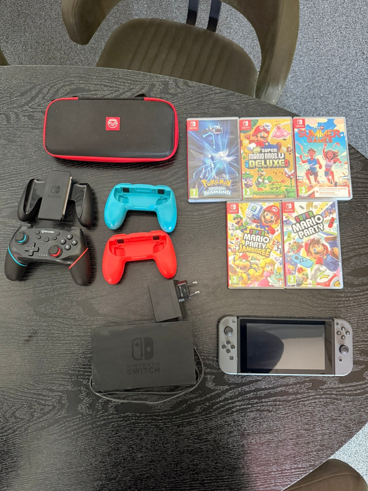 Nintendo Switch + 6 games + accessoires, Met 2 controllers, Ophalen of Verzenden, Switch Original, Gebruikt