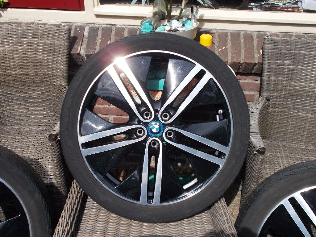 BMW I3 VELGEN 20 INCH MET ZOMERBANDEN SCHADEVRIJ, Ophalen, 175 mm, Banden en Velgen, 20 inch