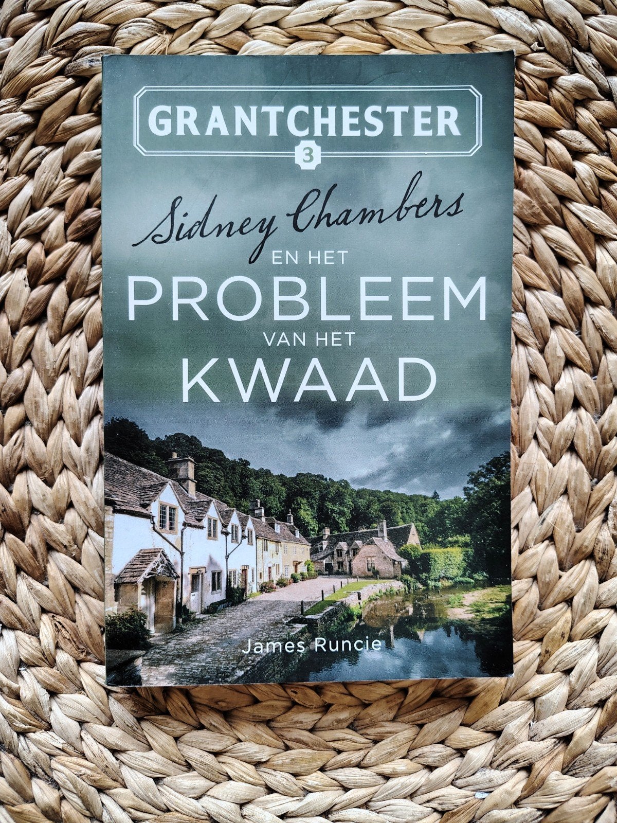 James Runcie - Sidney Chambers en het probleem van het kwaad, Boeken, Ophalen of Verzenden, Zo goed als nieuw