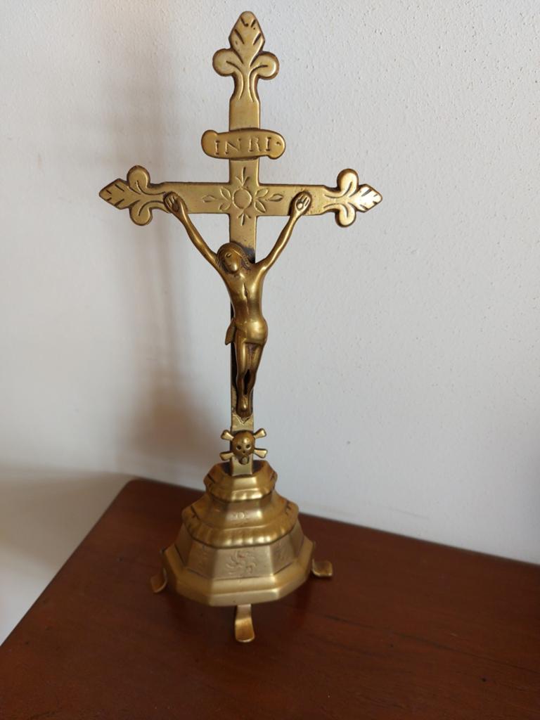 Staand  vintage koperen kruisje., Ophalen of Verzenden