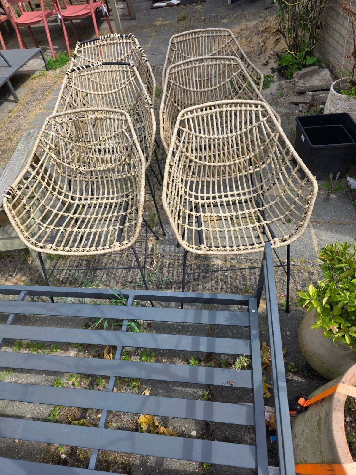 6 Tuinstoelen (3 goed, 3 met loslatend wikkel), Ophalen, Gebruikt, Metaal