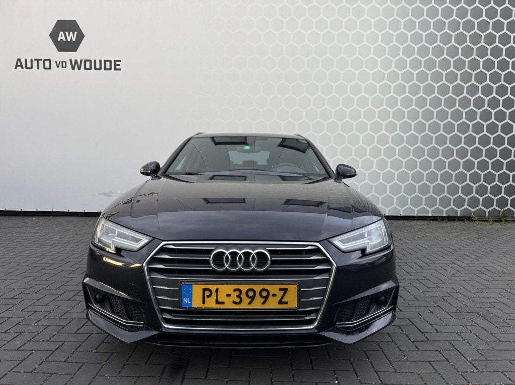 Audi A4 Avant 2.0 TDI Sport Sline black edition Trekhaak NAP, Gebruikt, A4, 23 km/l, Diesel