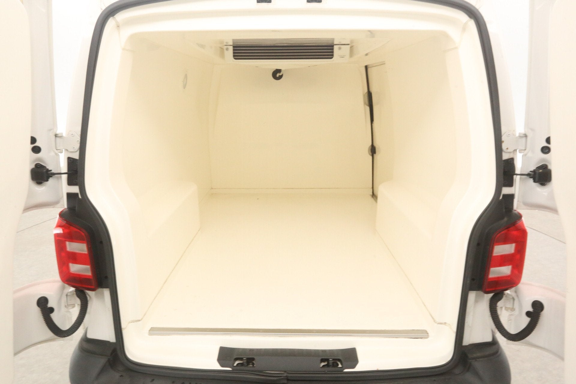 Volkswagen Transporter 2.0 TSI 150PK L1H1 | Koelwagen 0 |, Voorwielaandrijving, Gebruikt, Euro 6, 4 cilinders
