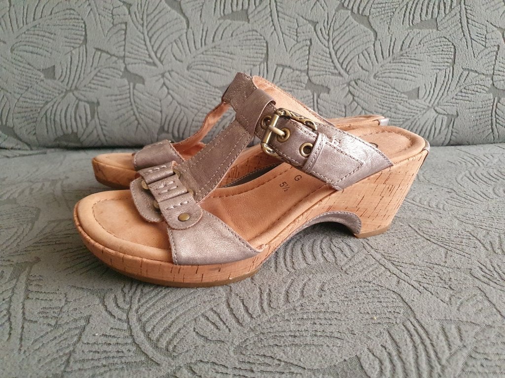 Gabor mooie sandalen - slippers maat 5,5 G = 38,5 muiltjes, Kleding | Dames, Schoenen, Gabor, Gedragen, Sandalen of Muiltjes, Ophalen of Verzenden