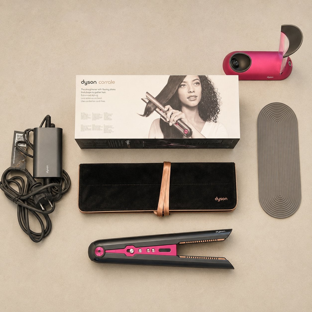 Dyson Corrale stijltang zwart/fuchsia – complete set, Sieraden, Tassen en Uiterlijk, Uiterlijk | Haarverzorging, Ophalen of Verzenden