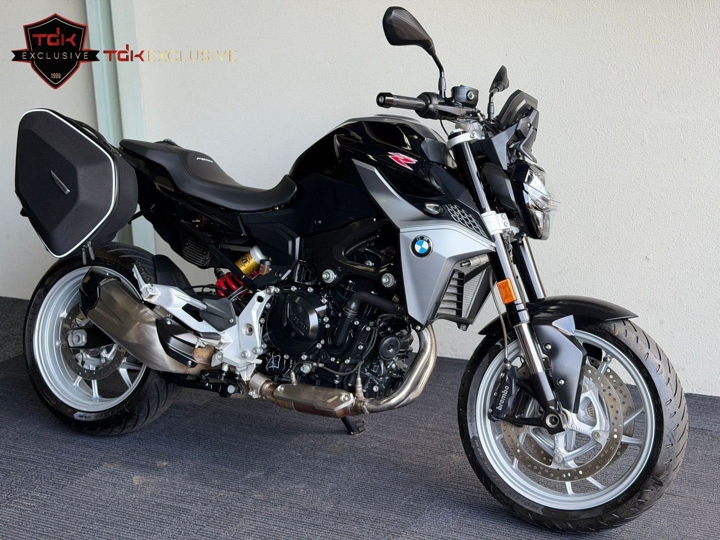BMW F900R F 900 R ALLE PAKKETTEN TOPSTAAT (900 XR GS 1000), Motorrijbewijs A, Bedrijf, Meer dan 35 kW, T.D.K. EXCLUSIVE