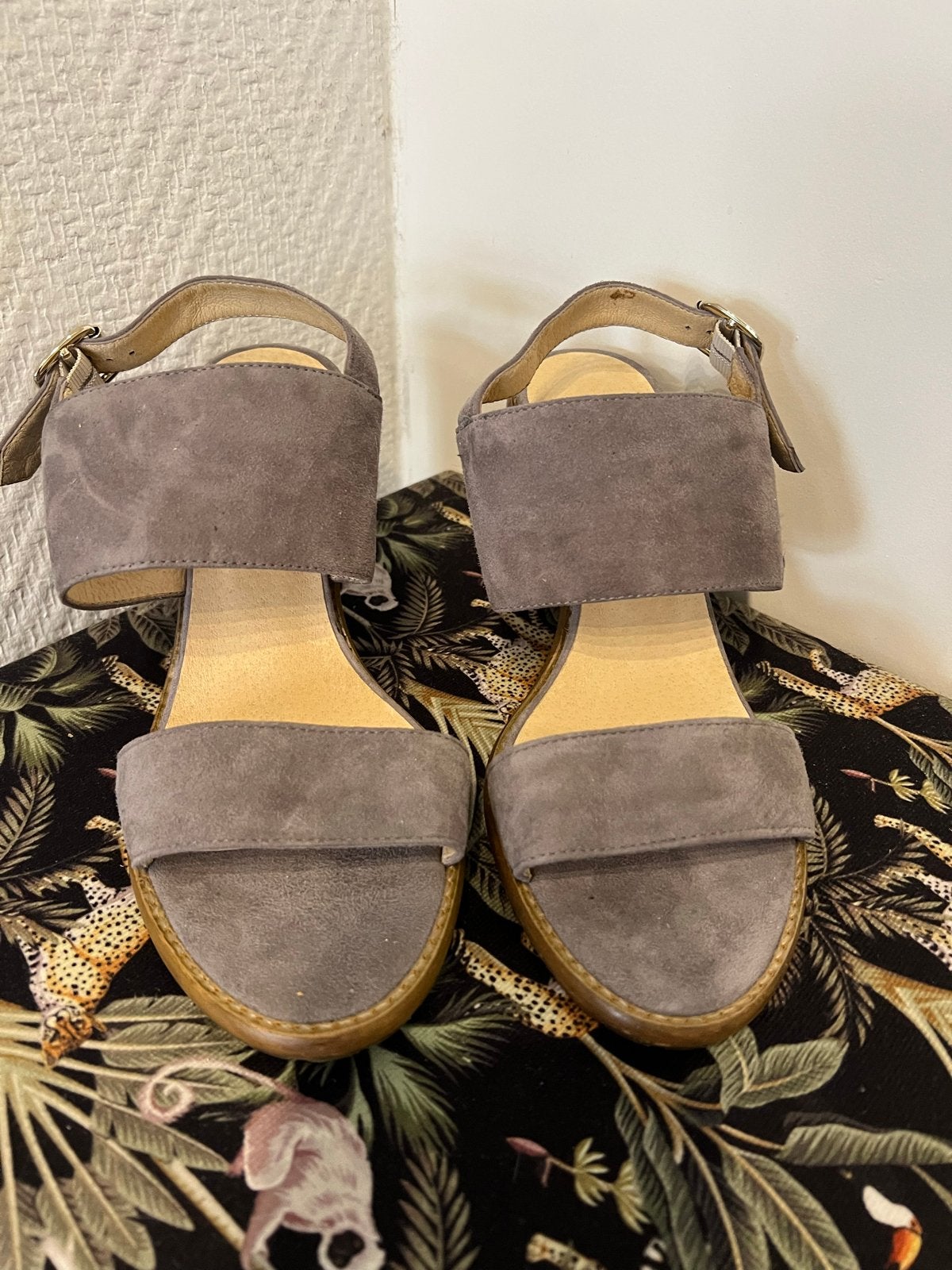Feliz suède sandalen maat 38, Nieuw, Grijs, Sandalen of Muiltjes, Ophalen of Verzenden