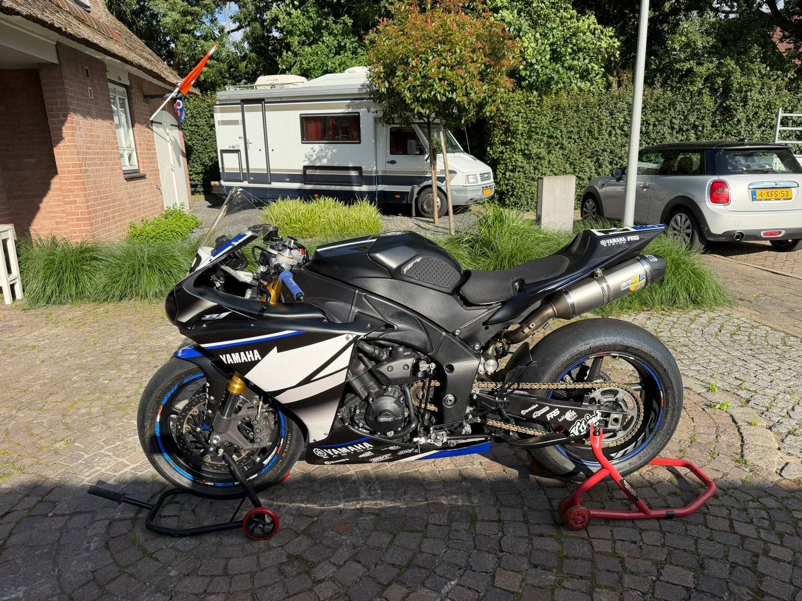 Yamaha R1 2011 Bigbang circuitmotor, scherpe prijs, Particulier, Super Sport