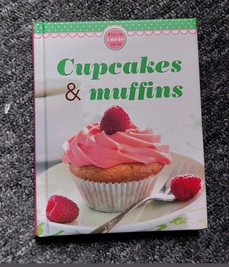 Cupcakes en muffins - kleine zoete serie   NIEUW, Ophalen of Verzenden, Nieuw, Cupcakes