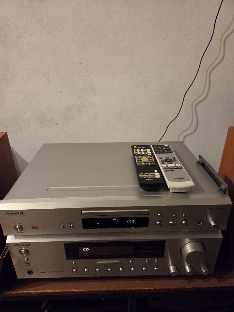 Onkyo TX-8255 receiver , DX-7355 Cd speler , Onkyo speakers, Tuner of Radio, Losse componenten, Zo goed als nieuw, Ophalen