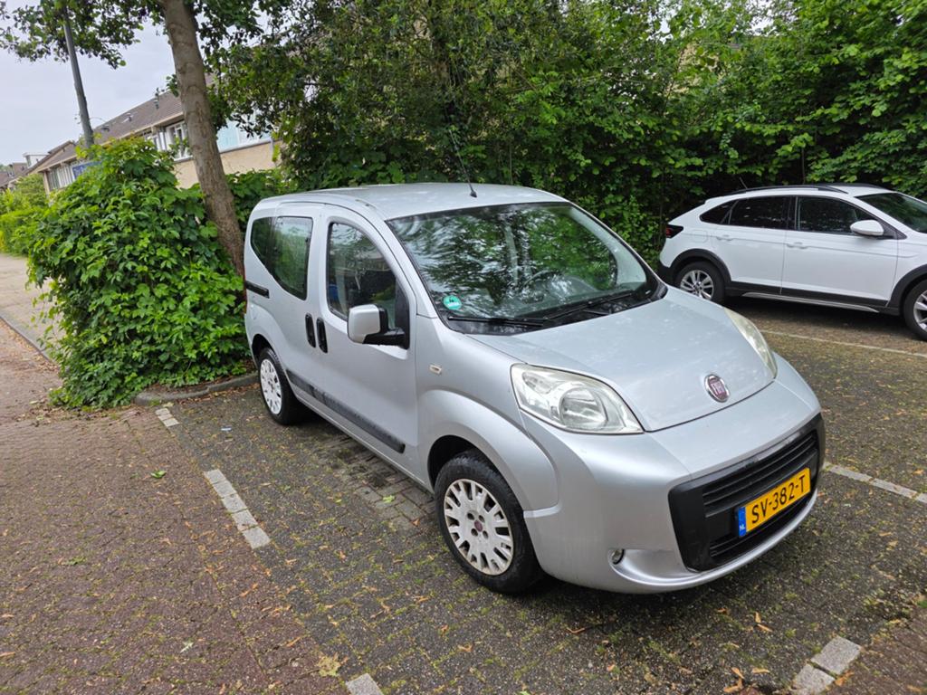 Fiat Qubo 1.4 54KW 2011 Grijs, Voorwielaandrijving, 15 km/l, 400 kg, Bluetooth