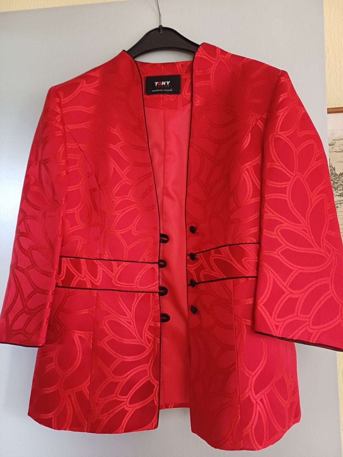 Rood zijden jasje Tony Tailer, maat S/M, nieuw, Kleding | Dames, Maat 38/40 (M), Tony Tailer, Nieuw, Ophalen of Verzenden
