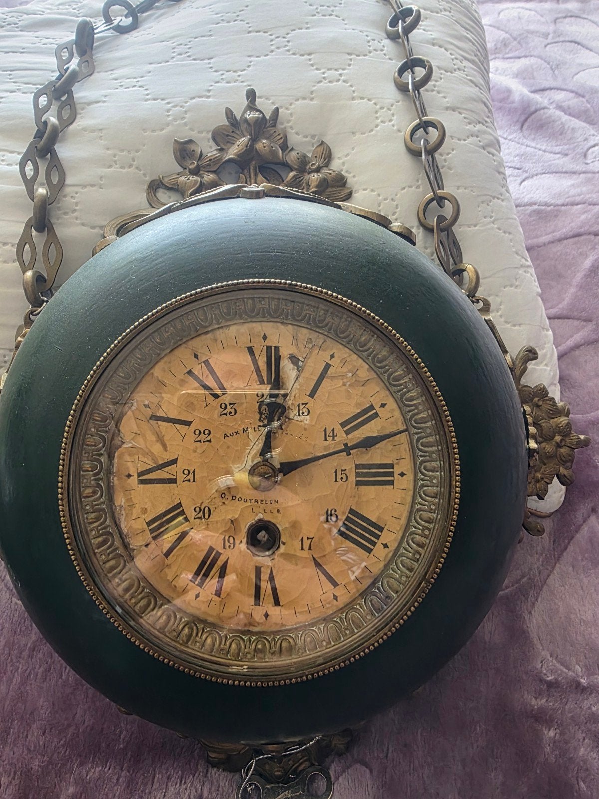Antieke Franse klok met ketting, O. Doutrelepon, Ophalen