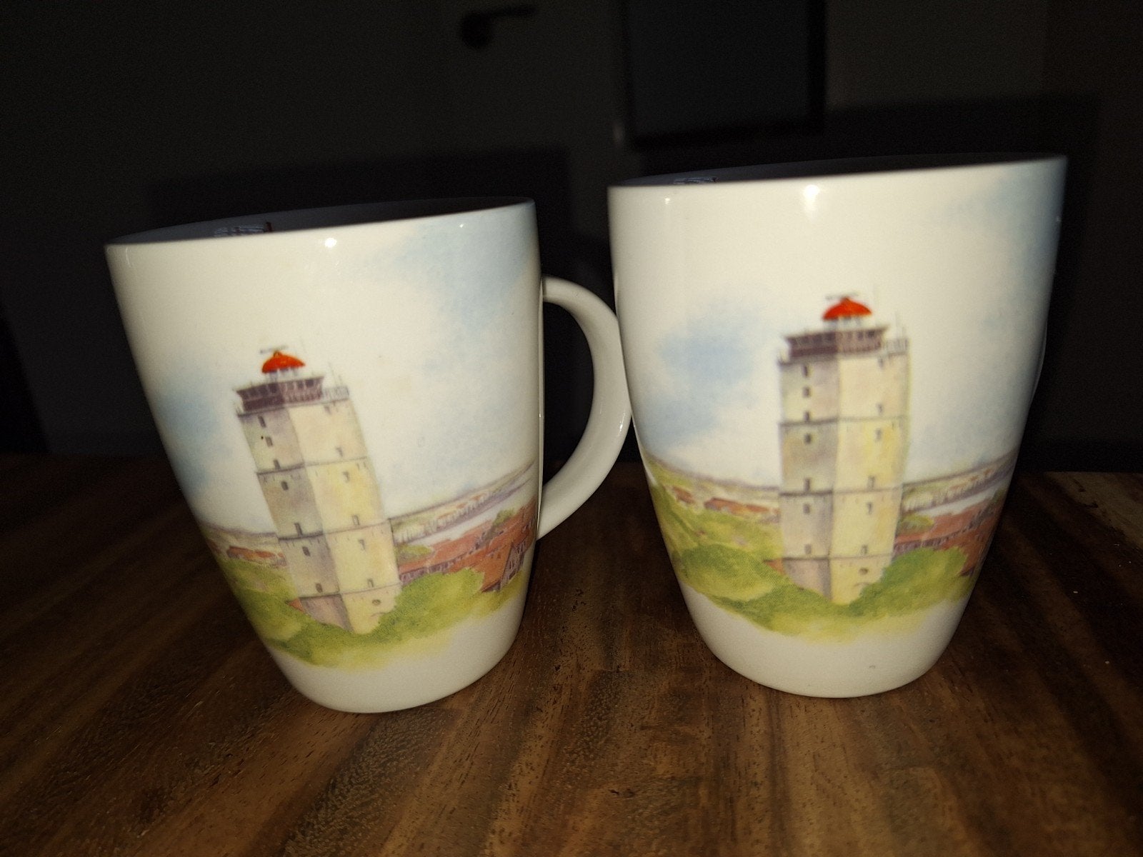 2 Terschelling mokken: Brandaris & Cranberry design, Overige merken, Zo goed als nieuw, Overige stijlen, Porselein